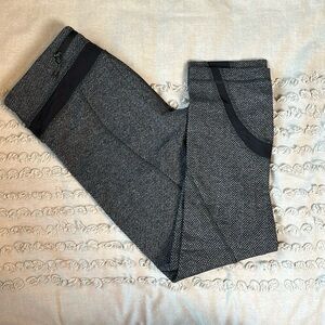 💛 Lululemon | Herringbone Cropped Leggings
